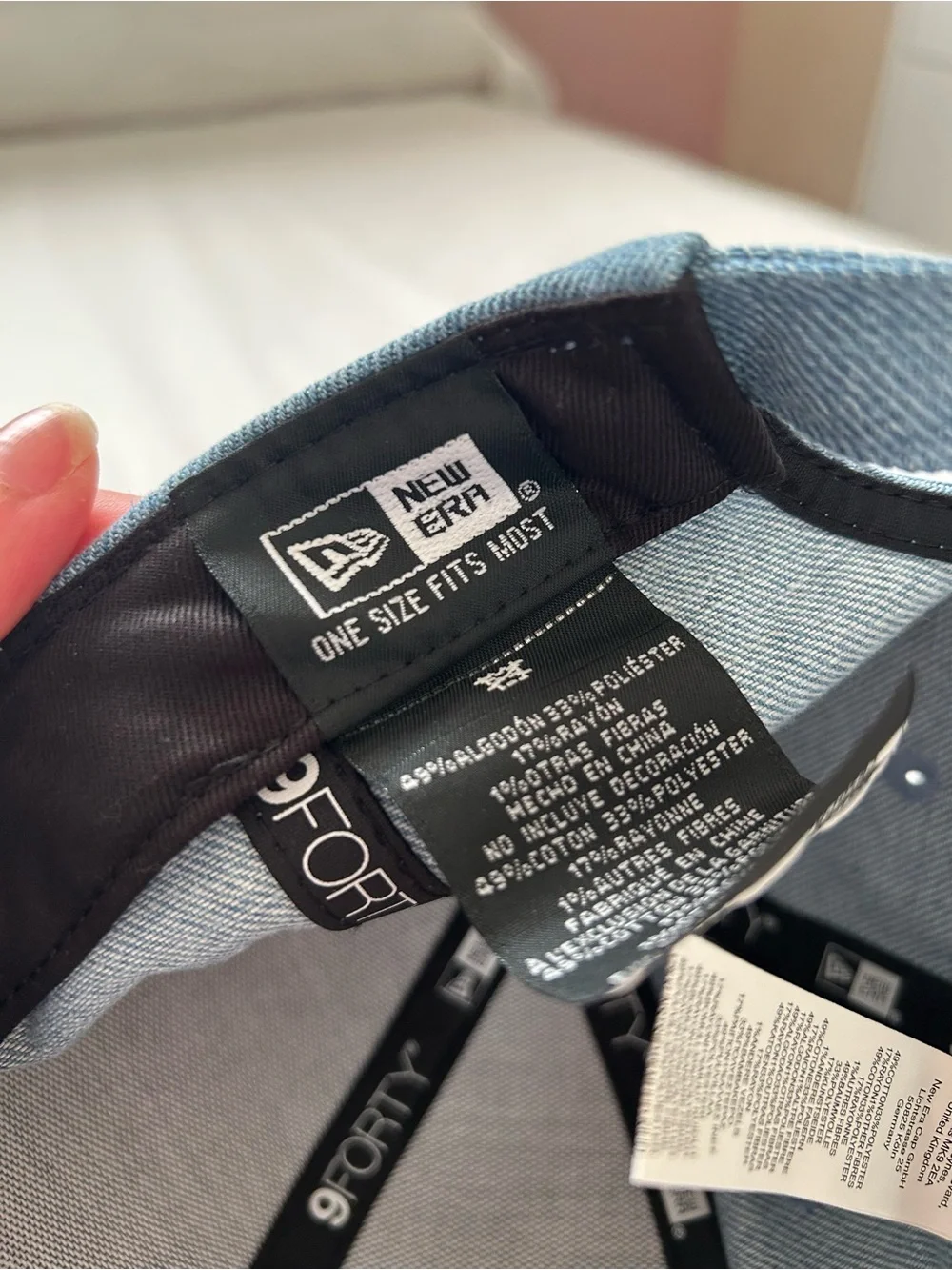 New Era Distressed Denim 9FORTY Cap - Light Blue